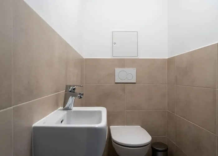 Stylish 1br Escape, Quick By Hm Apartman *