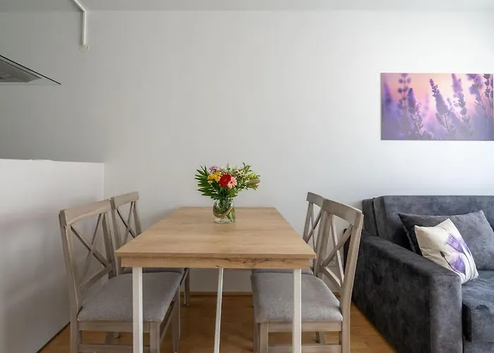 Apartman Stylish 1br Escape, Quick By Hm