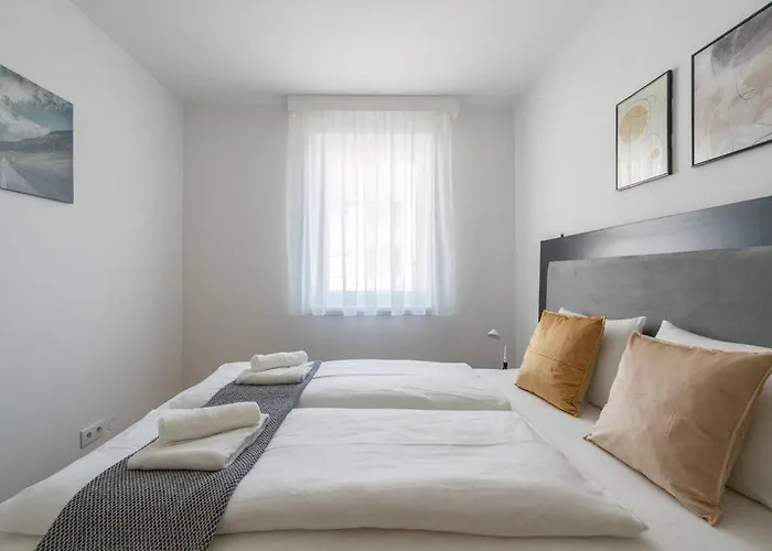 Apartman Stylish 1br Escape, Quick By Hm