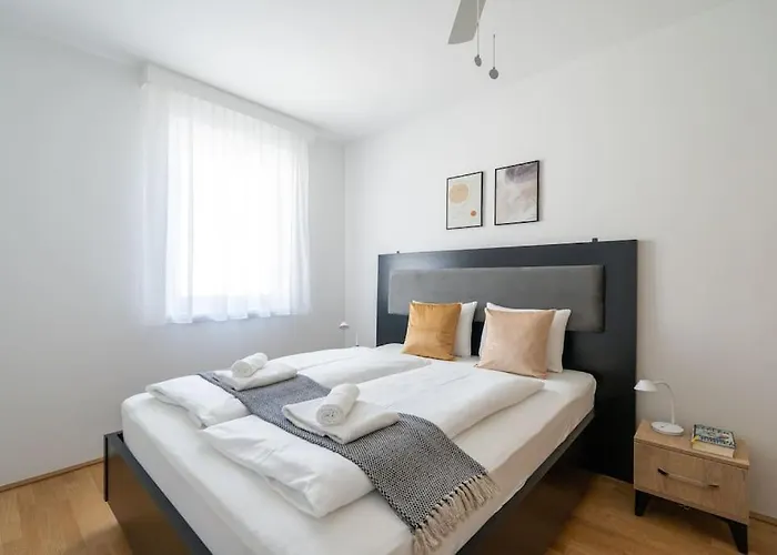 Stylish 1br Escape, Quick By Hm Bécs